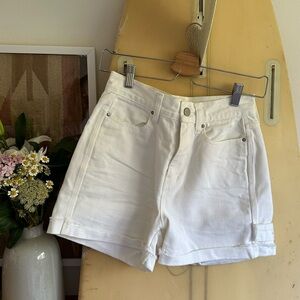 AYR White Denim Short Size Size 24 🤍